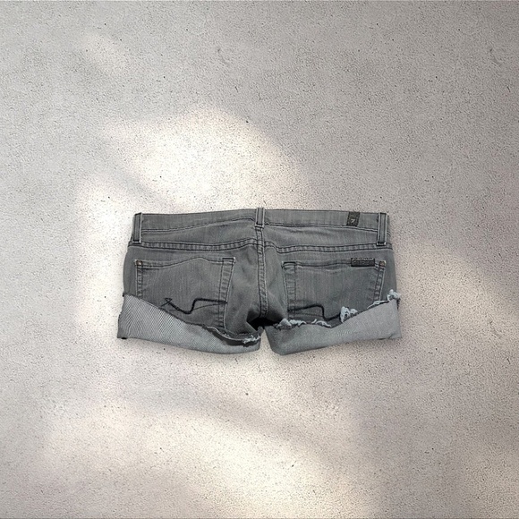 7 For All Mankind Grey Low Rise Micro Denim Shorts - Picture 1 of 3